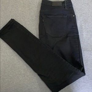 Levi’s 721 high waisted jean